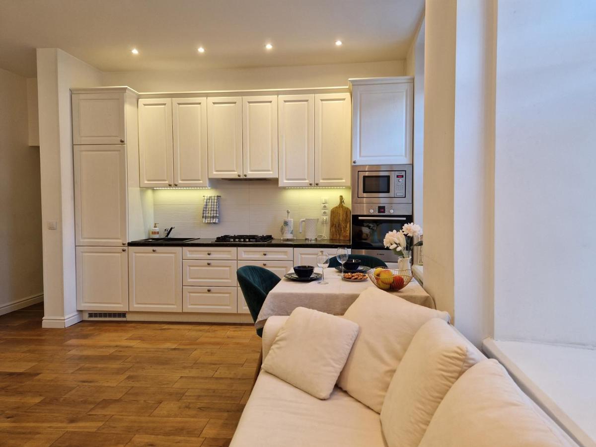 Lovely Apartment In Tallinn Old Town Exteriör bild