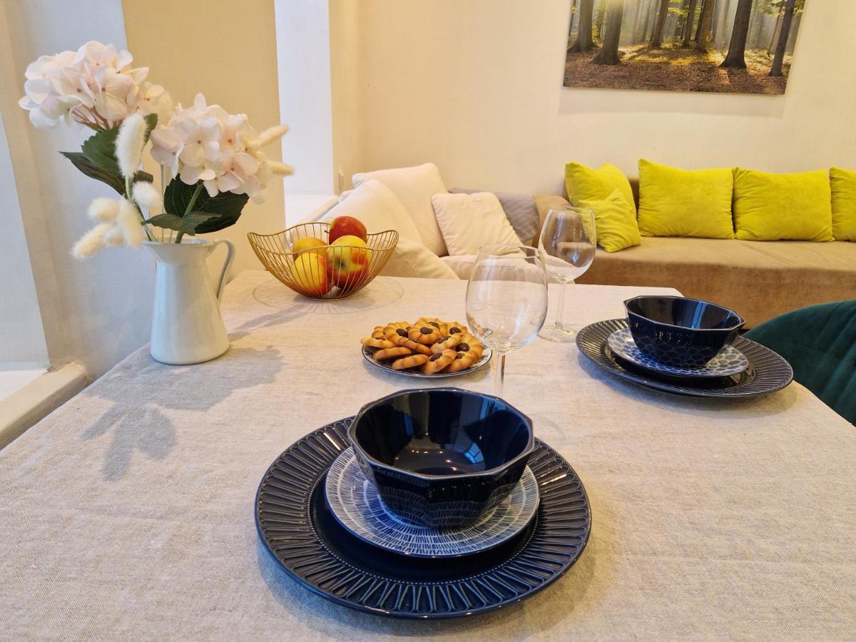 Lovely Apartment In Tallinn Old Town Exteriör bild