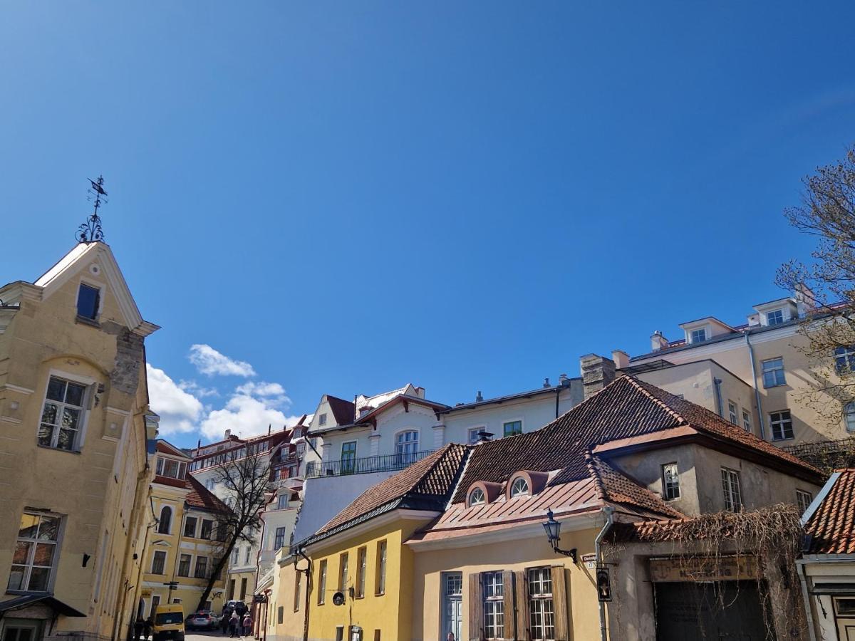 Lovely Apartment In Tallinn Old Town Exteriör bild